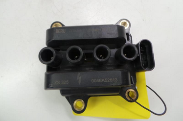 Renault Clio III 3 BJ: 2006 Zuendspule 4-Fach 1,2 55kw *D4FD740* BERU 0040100352